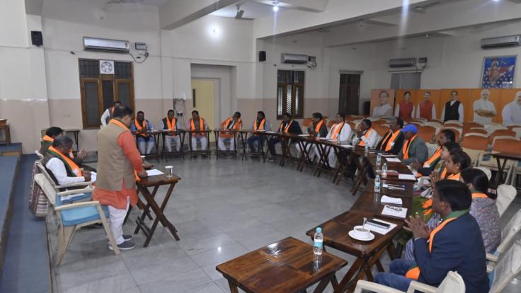 जेएमएम-कांग्रेस का तो क्लीयर हो गया, बीजेपी कबतक बिना कप्तान खेलेगी ?